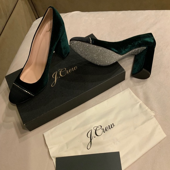 J. Crew Shoes - JCrew Green 9 Pump Velvet NWT Sparkle Holiday Party Festive Date